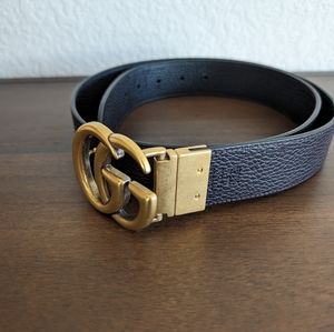 Gucci Reversible leather belt with Double G buckle